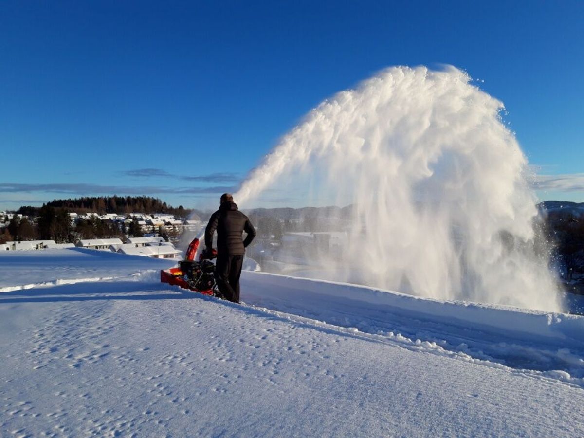 SnowPro 9HK Beltefreser EL-start -->15m Kastelengde